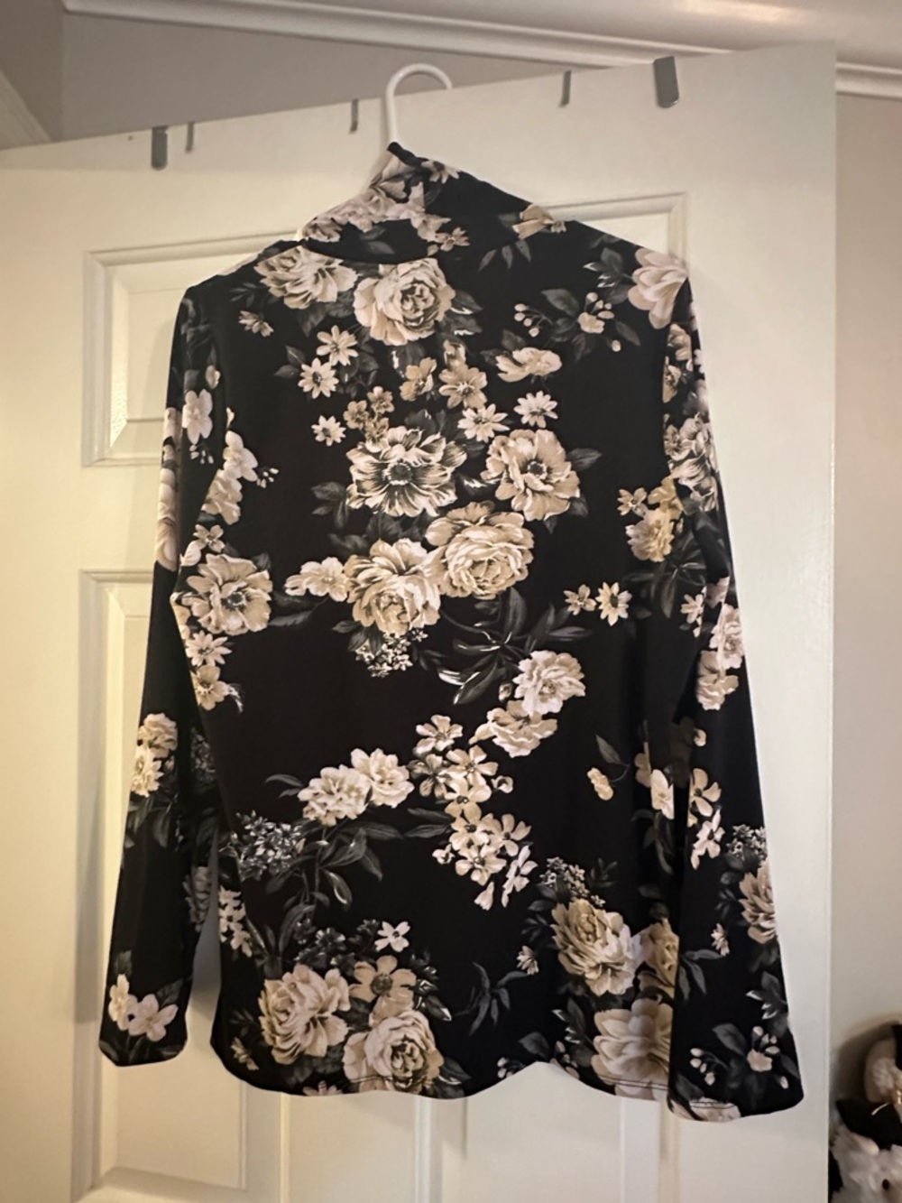 Floral Long-Sleeve Blouse - Black with Cream Flowers